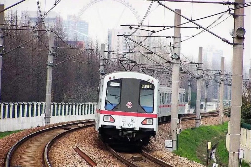 上海地铁1号线服役近30年列车将“下线”(图1)