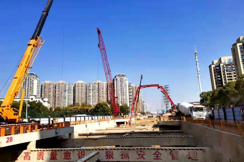 武汉前川线马池车站顺利封顶(图1)